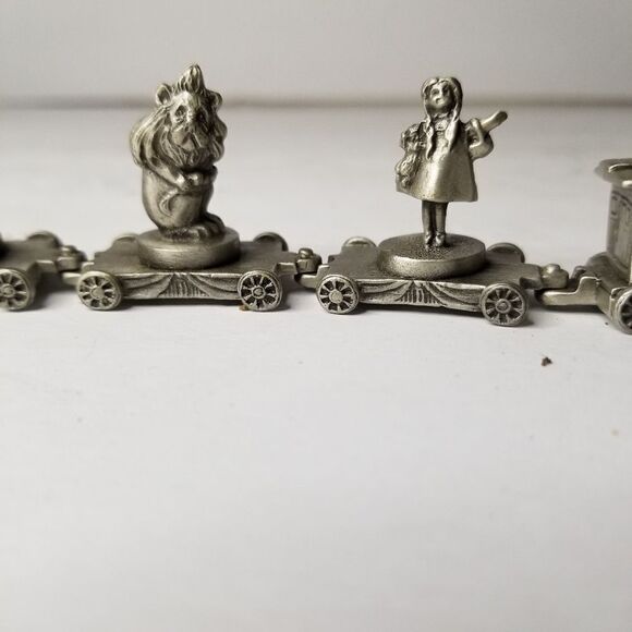 Vintage puter coca-cola train with collaboration w/ Wizzard of Oz - Picture 3 of 11